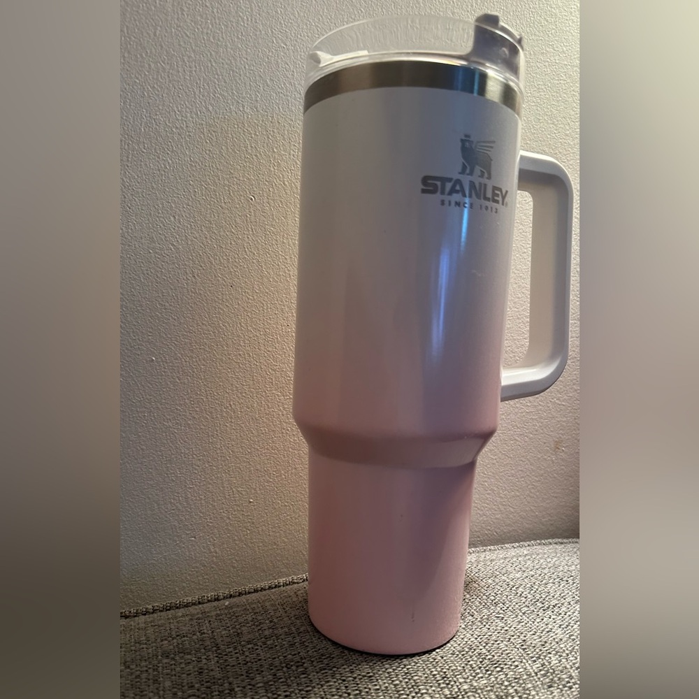 40oz white and pink ombré pearl sparkling tumbler